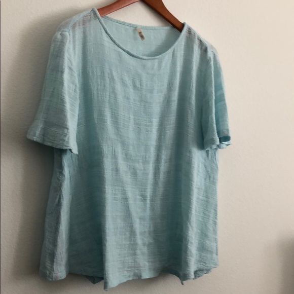 Fresh Linen Oversized Top.... - Picture 3 of 3